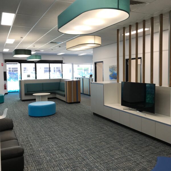 Welcomeing foyer with plenty of comfortable seating